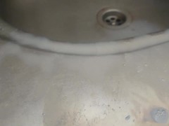 смываю жидкую сперму с раковины [мыльная имитация рассказ] - Screenshot 16 of 16 - Orgasm