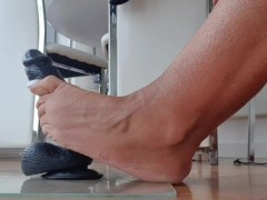 Little footwank tease - Screenshot 13 of 16 - Dry Soles