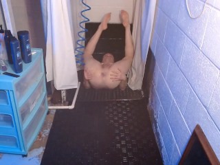 Как моя мама научила меня принимать душ Kak Moya Mama Nauchila Menya Prinimat' Dush