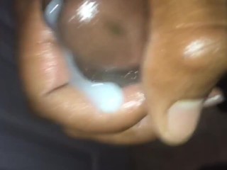 WILLST DU MIR HELFEN, ES ZU STREICHELN?