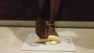 香蕉开叉和连裤袜脚