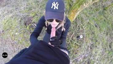 Jogging en forêt, elle me suce FORT et je la baise ! Lily_Jack Couple