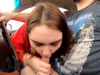 Blowjob while Driving! when Passers-by Looked at the Girl