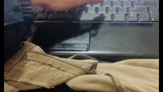While I'm watching porn I start to masturbate my cock 