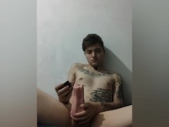Se masturbando em casa