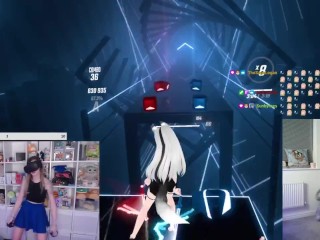 TWITCH STREAMER WITH CUTE FEET DANCING AND PLAYING (SHYPHOEBE)