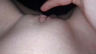 Скучал по играм с собой, поэтому Аве терся до тех пор, пока я не собираюсь кончить, затем я перестаю, это мое виновное удовольствие 