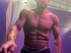 Tanning - Screenshot 6 of 16 - Six Pack
