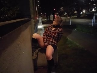 Milf mastrubates on busy city street