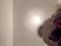 金髪がおもちゃでオナニーしているのを逆さ撮り！マジエロイ - Screenshot 13 of 16 - Masturbation