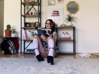 Slutty Nerd Turned OnBy Erotica ASMR_Bootyclapping