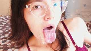 Versaute Freundin Liebt Es, Nach Leidenschaftlichem Blowjob Und Penetration 4K Sperma In Den Mund Zu Bekommen