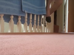 Squeaky Flat Shoes Experiment - Screenshot 14 of 16 - Feet
