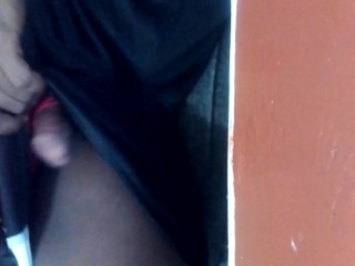 Возбужденный парень мастурбирует