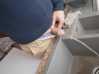 Pissing into my Kitchen Sink