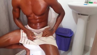 теперь Играй И Кончай/Кончай На Мои Бедра/ВАННАЯ МАССИВНАЯ МАСТУРБАЦИЯ/ТУАЛЕТ ДРОЧИТ