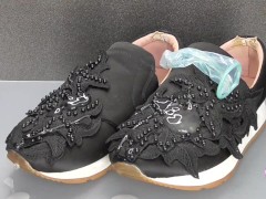 Shoe fetishism　靴にザーメンをぶっかける