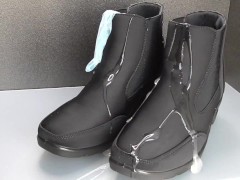 Shoe fetishism　　かわいい黒いブーツにぶっかける