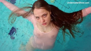 Simonna Is The Sexiest Underwater Tight Babe