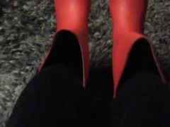 Squeaky Red Boots - Screenshot 7 of 16 - Squeaky