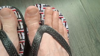 My long feet in thongs