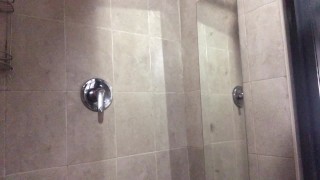 Ongelooflijk hete douche seks