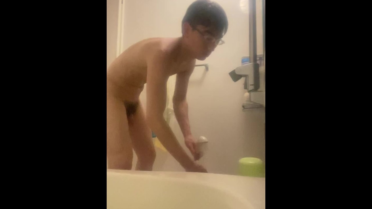 boy shower nude 