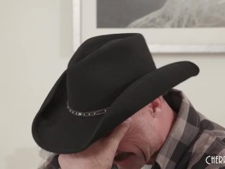 Big Tit Ebony Fucks Her Stepdad Doggystyle After His Wife Leaves To Run Errands