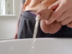 Soft cock long piss in sink