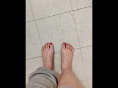 Red toe nails - Screenshot 10 of 16 - Toes