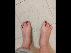 Red toe nails - Screenshot 15 of 16 - Feet
