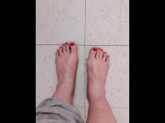Red toe nails - Screenshot 4 of 16 - Toes
