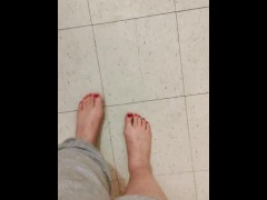 Red toe nails - Screenshot 6 of 16 - Feet