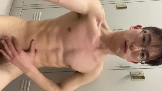 男子高校生 全裸で筋トレ アブローラー 腹筋ローラー 自慢の筋肉とちんぽを見せつける 無修正 素人