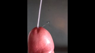 Close up van mijn enorme cumshot (9 squirts sperma)