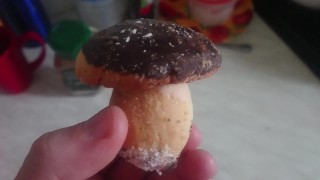 Biscuits aux champignons | Chapeau de chocolat |