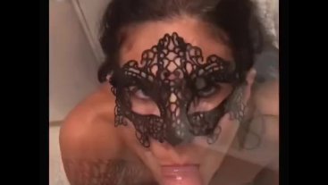 Sculaccio mia moglie, la scopo a pecorina e la piscio in bocca - pov trailer amatoriale webcam