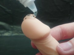 Смазал свой игрушечный член [мои игрушки] - Screenshot 11 of 16 - Adult Toys