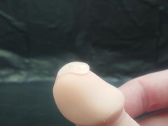 Смазал свой игрушечный член [мои игрушки] - Screenshot 13 of 16 - Small Cock