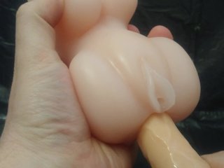 Игрушечная киска обильно кончает [мои игрушки]