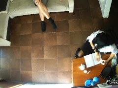 Глупая медсестра удачно перепутала уколы - Screenshot 2 of 16 - Role Play