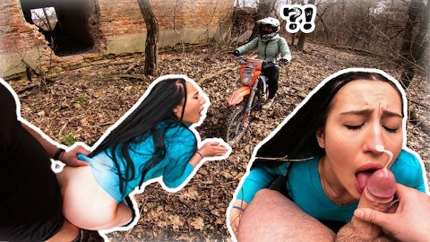 Нашел заброшенное здание в лесу и трахнул там шлюху на мотоцикле || Dirtbike Sex Rides