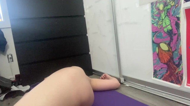 Novinha Naked Yoga