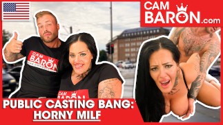 AshleyCumstar 在公共场合展示她的口交技巧！坎巴伦