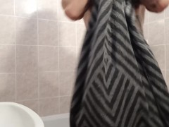 Solo showering ThomasJ