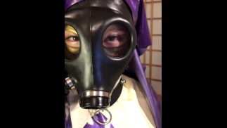 Thumbnail latex nun