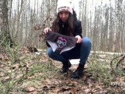 Preview 4 of Пописала на свои трусики в лесу, пока никто не видит