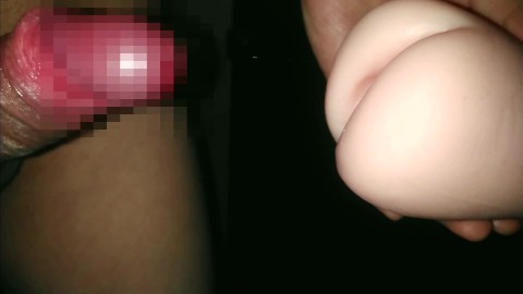 Un universitario se masturba con un Fleshlight tras una semana de abstinencia