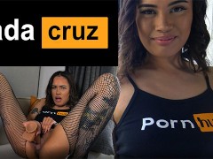 Lubed Up Jada Cruz Stuffs Her Pretty Pussy With A Dildo!