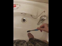 Pissing on my toothbrush and brushing teeth with my piss